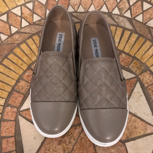 Steve Madden Ecentrq Shoes - Picture 1 of 3